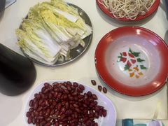 -霄汉牛三鲜湖北砂锅菜(万松园2店)