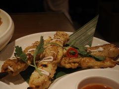 烤鸡肉串配秘制酱汁-帕蓝·暹罗料理(大学路店)