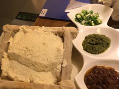 一块豆腐-95号酱骨·一块豆腐(展春园西路店)