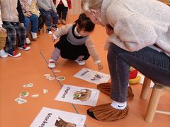 -小门牙好性格托育(北外滩中心)