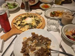 -Mogul Eatery·大亨餐酒馆