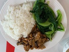 冬菇滑鸡饭-芬芳甜品(东风西路店)