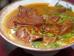 半筋半肉面-金杨拉面王小吃面馆·牛三宝面·红烧牛肉粉