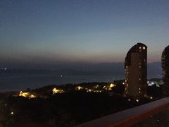 -三亚湾海居铂尔曼度假酒店