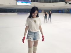 -冠军冰场CHAMPION RINK(环球银泰城店)