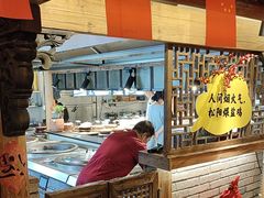 -头上红煨盐鸡·非遗院子餐厅