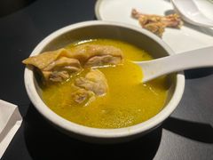 木姜油酸菜麻黄鸡汤-麻六记(凤凰汇店)