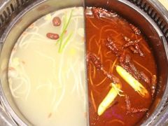 鸳鸯锅底-巴乡石锅鱼(垦利店)