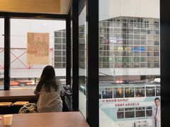 靠窗位-肯德基(庄士敦道店)