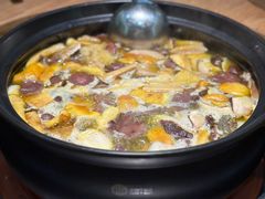 -一朵菌·野生菌探索家火锅(南亚店)