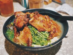 皮蛋芫茜牛肉米粉-华嫂冰室(湾仔店)
