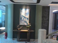 -浅深(世茂滨江精品店)