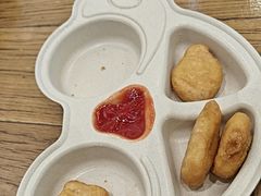 -汽车博物馆主题餐厅