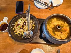 -云海肴·汽锅鸡·云南菜(天山百盛优客店)