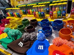 -m豆巧克力世界(上海世茂广场店)