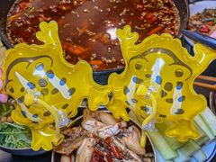-鸿顺老铁锅美蛙鱼府(解放碑店)