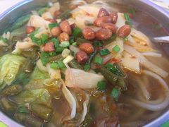 -卓雅桂林米粉