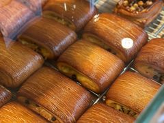 -VERIE BAKEHOUSE