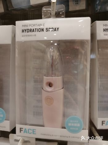 唇膏是秋冬季必备，因为天气干燥，嘴唇老是起干皮