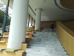 -广州市白云区图书馆