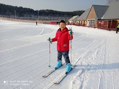 -十三陵雪世界滑雪场
