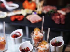 -大中华希尔顿酒店-念自助餐·嗨啤·小龙虾