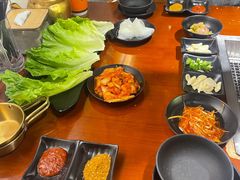 -肉甲韩国木炭烤肉(新壹街1店)