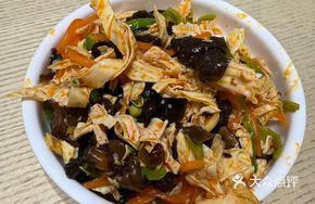 Fried Tofu Skin with Cloud Ear Mushrooms