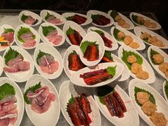 -雍容荟帝王蟹活龙虾展台自助(IFS黑金店)