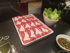 -鲜入唯煮·港式海鲜牛肉火锅(金宝街店)