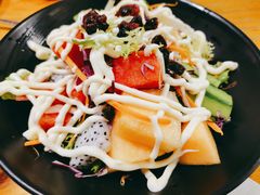 蔬菜水果沙拉-西堤复合时尚餐厅