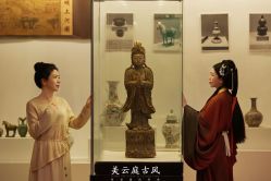 点击看大图 -美云庭古装·格格服汉服·京城旅拍(北京店)
