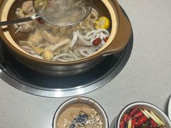 -四点金粥底火锅(沂州里店)
