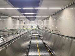 -红土地(地铁站)