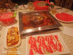 -二荆条·蜀鲜汇城市森林火锅