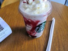 草莓酸奶星冰乐-星巴克(讯美科技广场店)