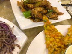 -鹤乡东北菜(崮山路店)
