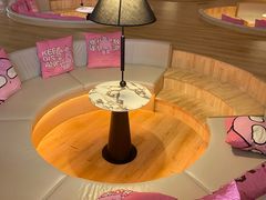 -涨巢·潮玩水疗局