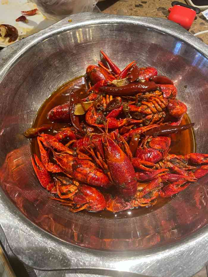 记得这是我来南宁之后吃的第一顿饭好友请客其实他也是第一次尝试两个