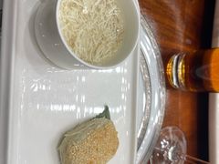 文思豆腐配黄桥烧饼-扬州香格里拉·香宫中餐厅