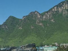 -百里峡七彩艺术小镇