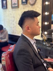 -东方先生国潮男士理发馆