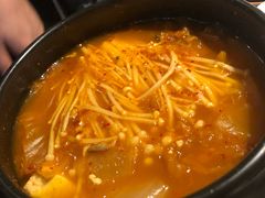 泡菜汤-韩聚屋韩国烤肉餐厅(新北万达店)