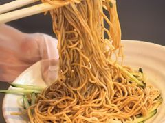 -肥肥虾庄·金牌油焖大虾(汉街SKP店)