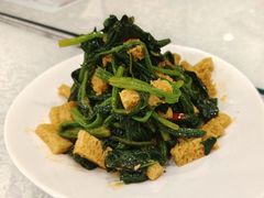 -汗腾格里·风味餐厅(新疆驻京办店)