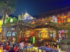 -拾光音乐餐酒吧(告庄星光夜市店)