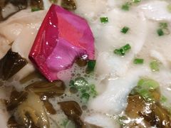 -江渔儿酸菜鱼专门店(明珠广场店)