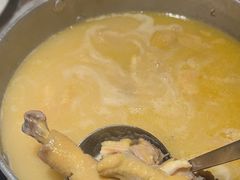 -禄婶鸡煲·打边炉