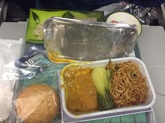 -西沃古尔·拉姆古兰爵士国际机场