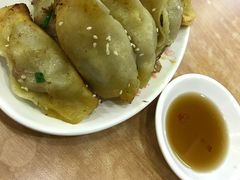 牛肉鍋貼-小姜锅贴(凤凰街店)